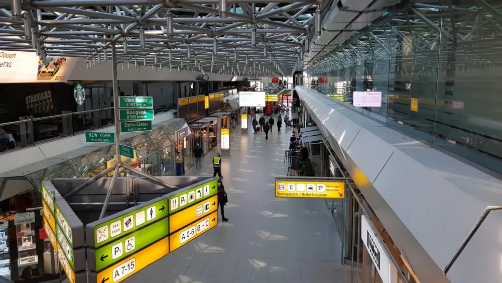 Аэропорт Берлин-Тегель - главный терминал