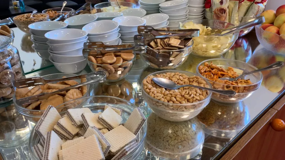 Чем кормят на борту самолетов Air Dolomiti?