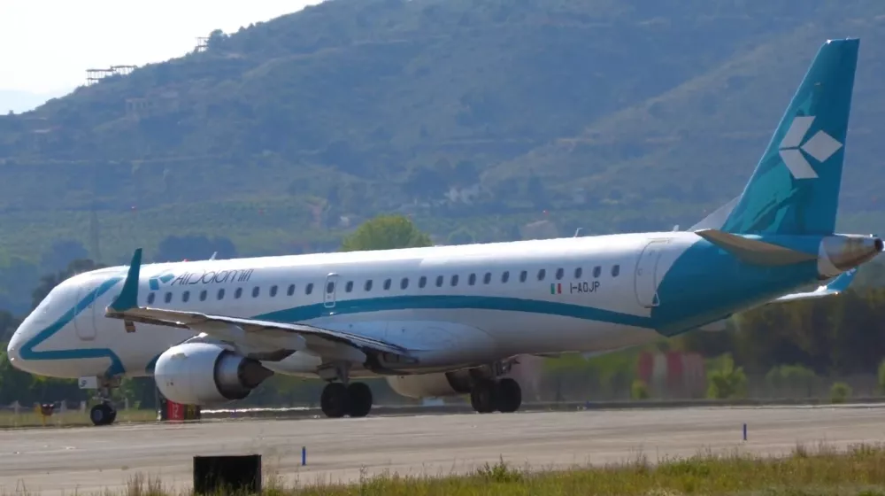 Самолет Air Dolomiti