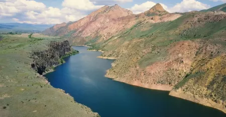 Азатское водохранилище – одна из многочисленных природных достопримечательностей Армении