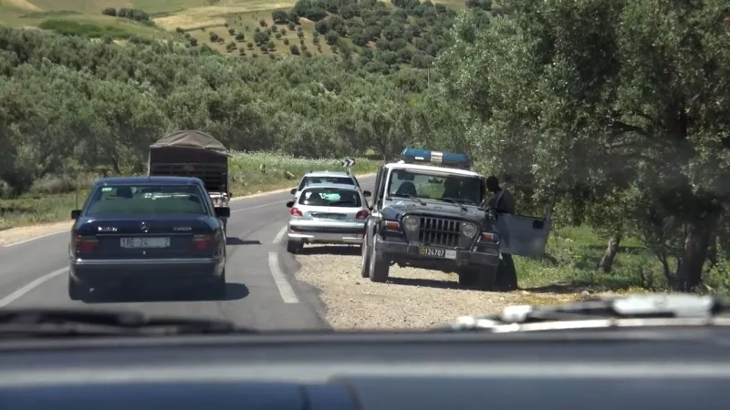 Блокпосты на въездах в города Марокко