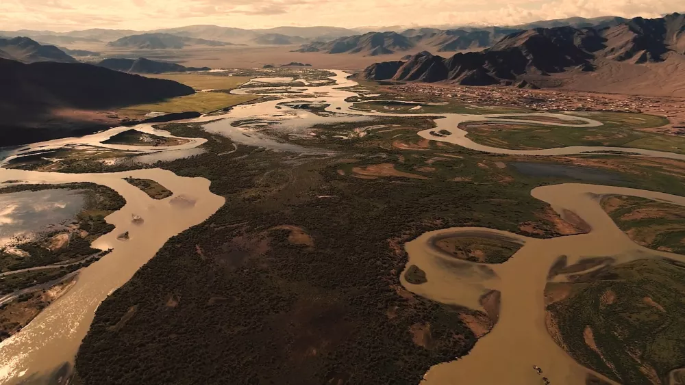 Большие озёра — группа озёр в Западной Монголии, расположена в котловине Больших Озёр
