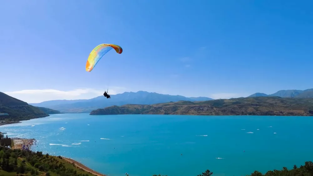 Чарвакское водохранилище — водохранилище, расположенное в Бостанлыкском районе Ташкентской области Узбекистана