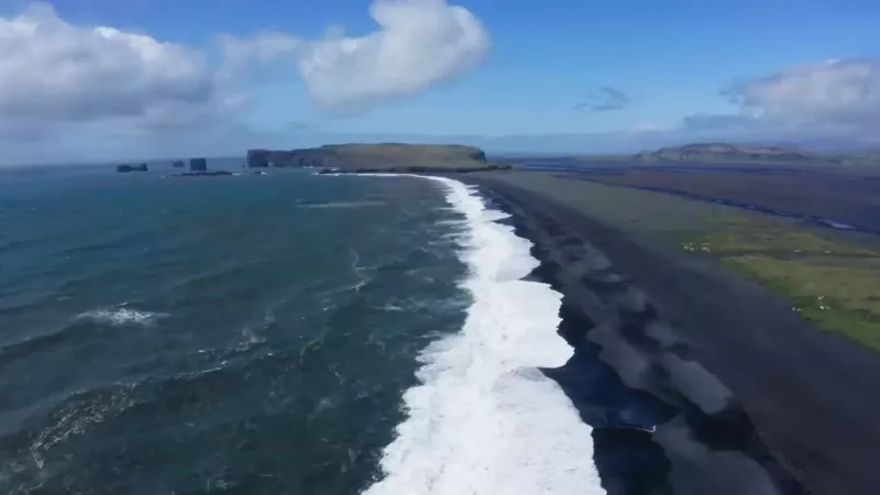 Пляж Рейнисфьяра