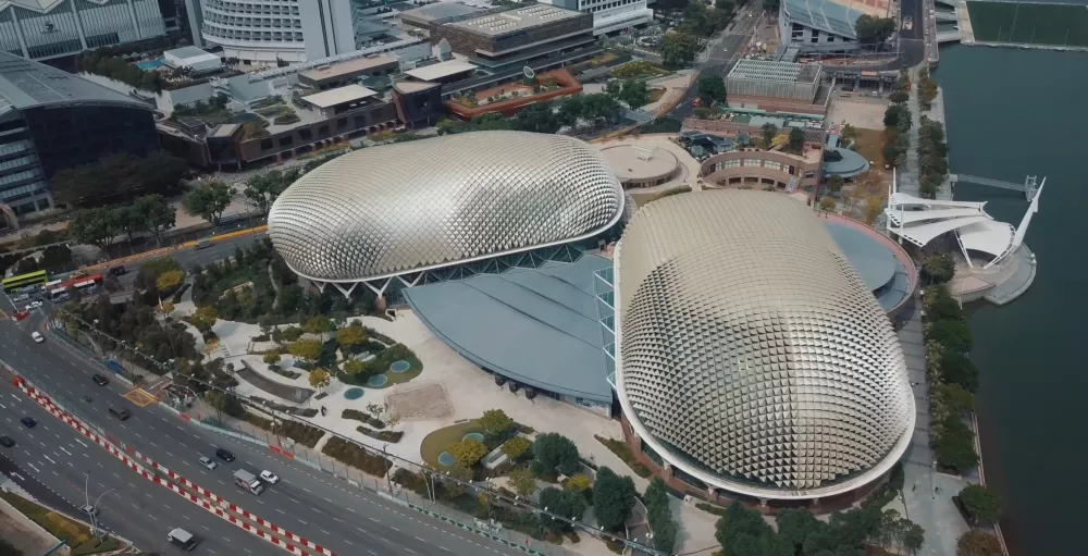 Эспланада — театр в заливе — центр исполнительских искусств в Сингапуре