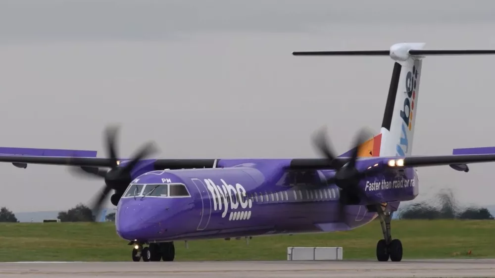 Самолет Flybe