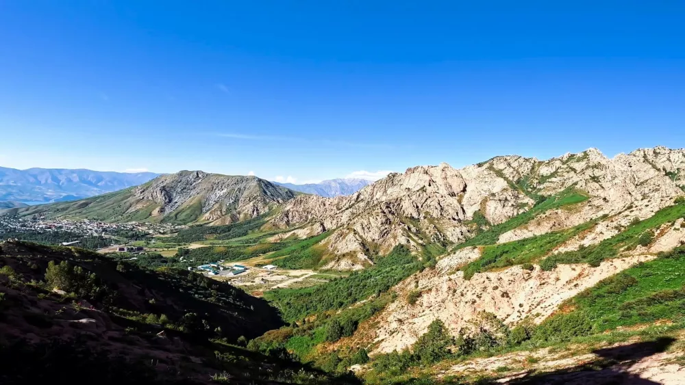 Горы Тянь-Шань в Узбекистане