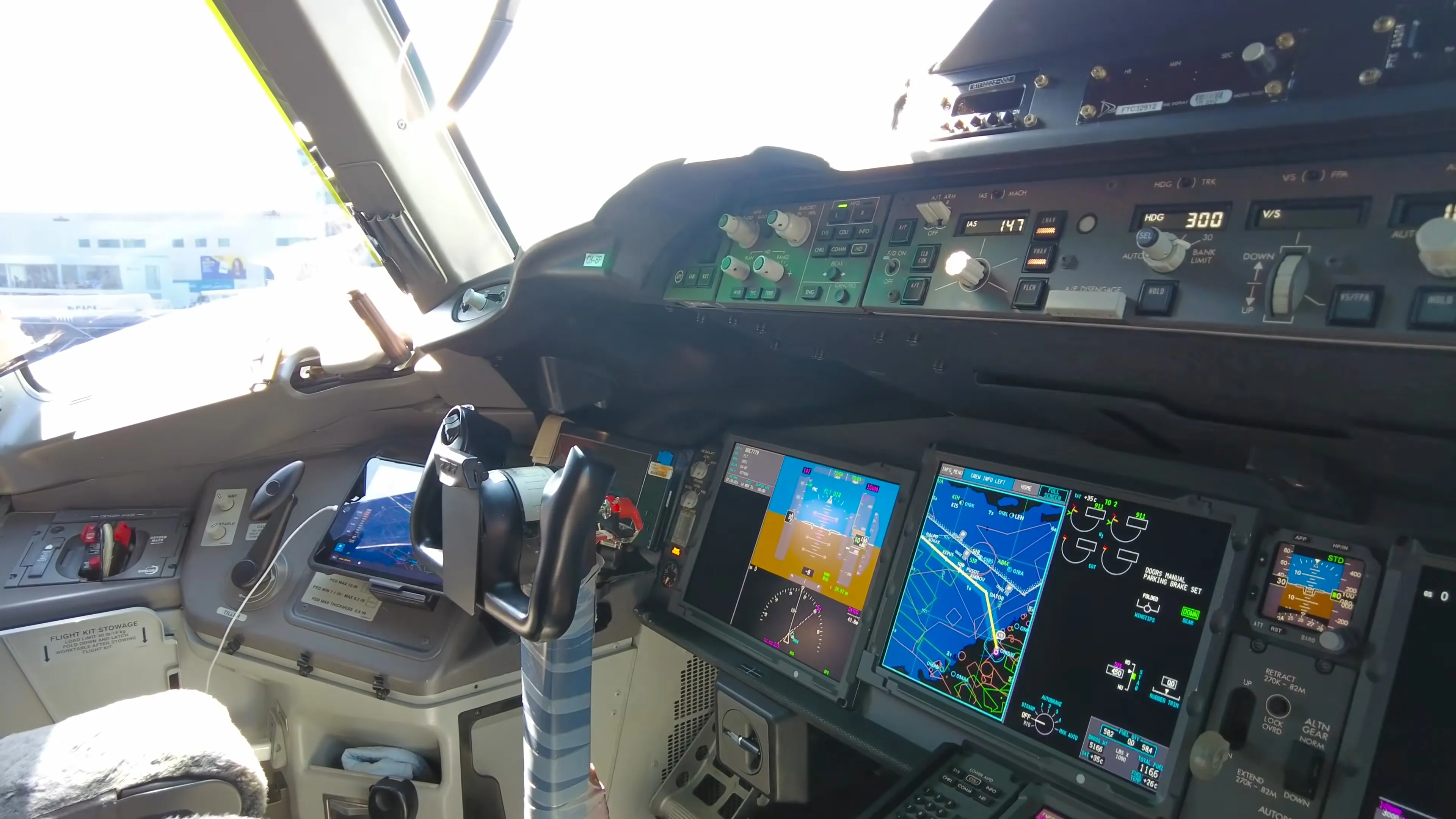 Кабина пилотов Боинг-757