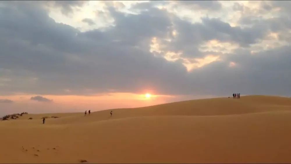 Красные песчаные дюны