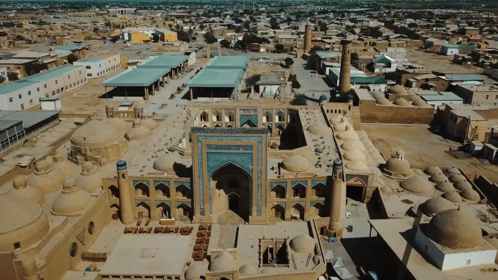 Мечеть Джума — пятничная мечеть в хивинской крепости Ичан-Кала