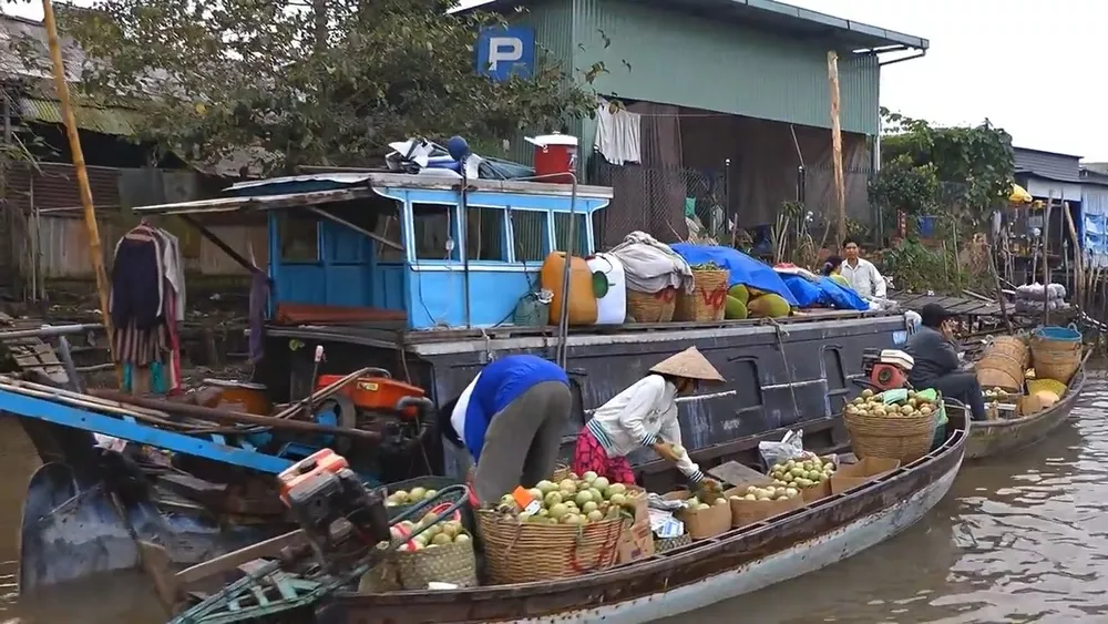Дельта Меконга - начало плавучего рынка