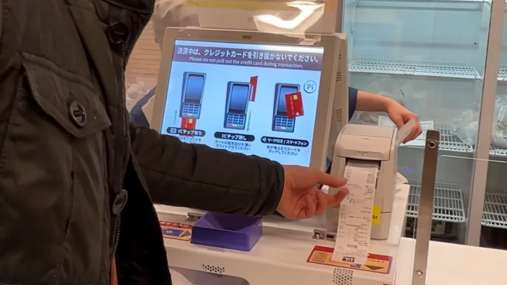 Оплата счета в ресторане