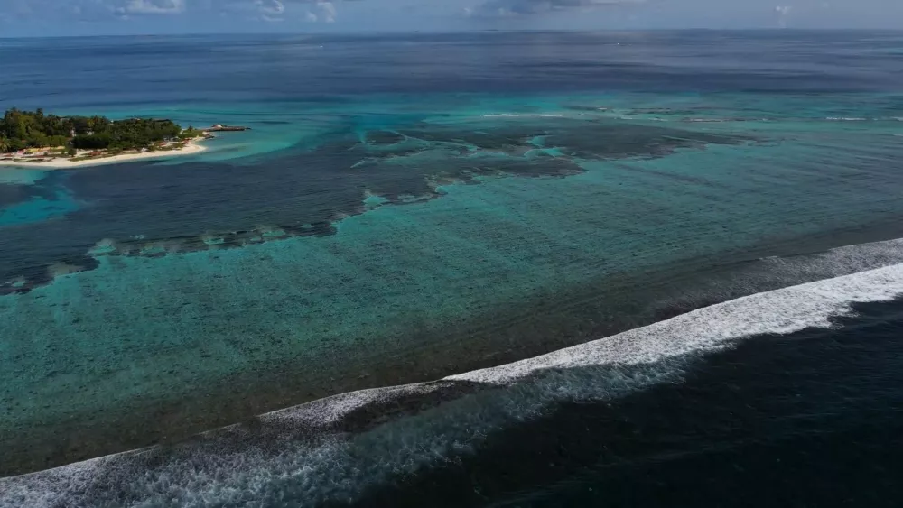 Остров Маафуши (Maafushi) — один из самых больших и точно самый популярный локальный остров на Мальдивах
