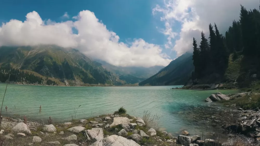 Озеро Иссык в Казахстане