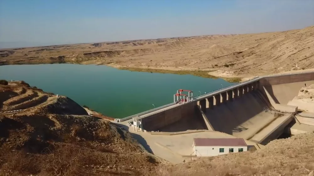 Плотина Дарават в районе Джамшоро