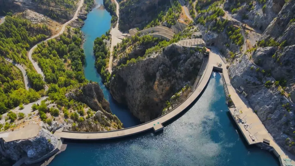 Плотина Оймапинар