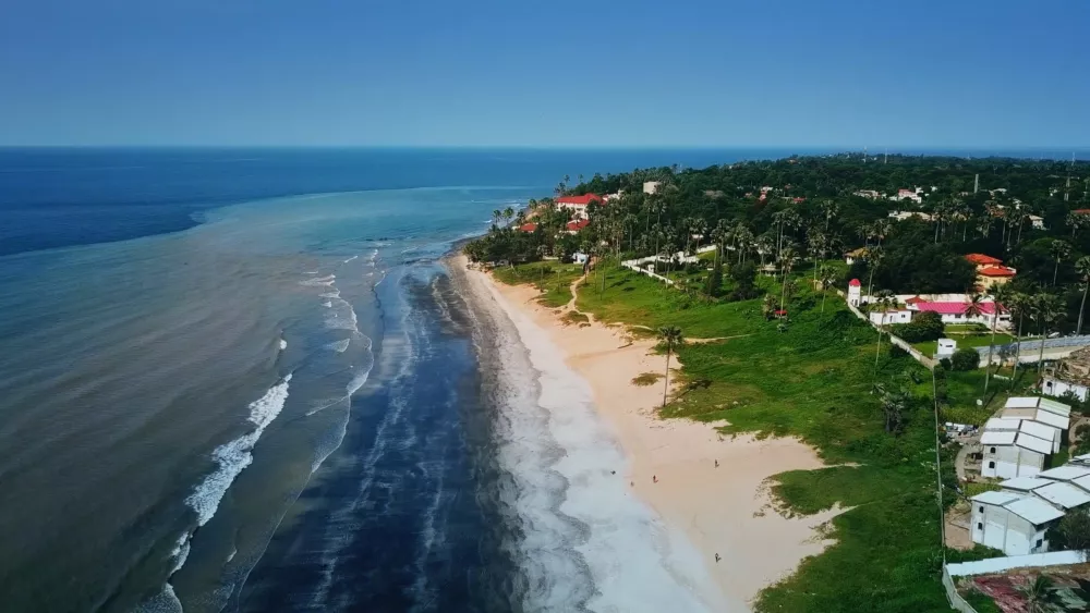 Пляжи около города Серекунда