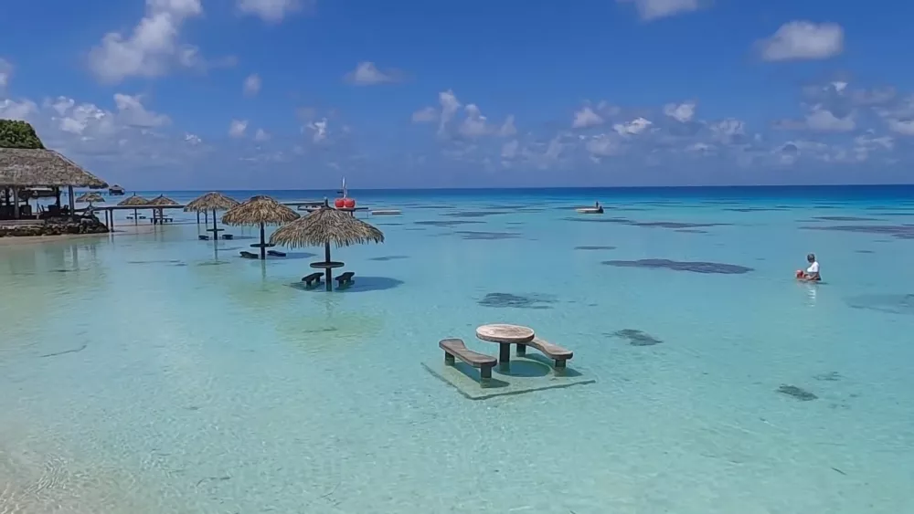 Пляжная зона на атолле Факарава