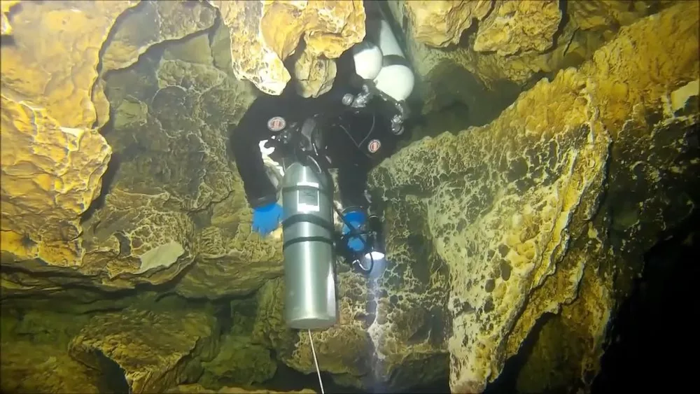 Погружение в гроте Fontanazzi