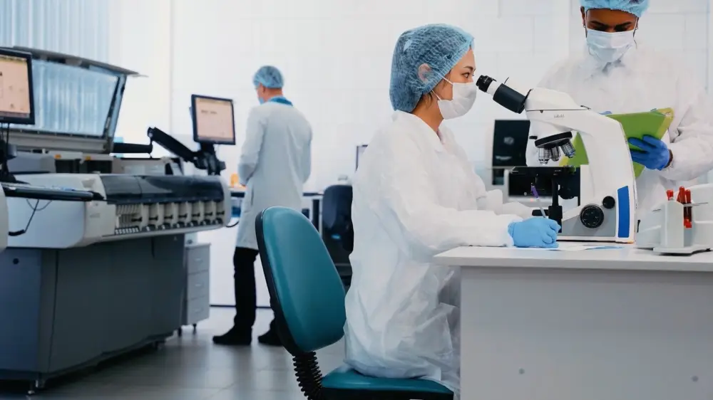 Проведение анализов и обследование за рубежем - весьма дорогое удовольствие... Вы приобрели страховку перед отъездом?