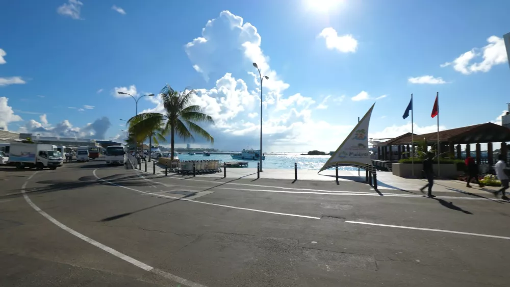 Прибрежная зона Мальдив - пункт прибытия туристов