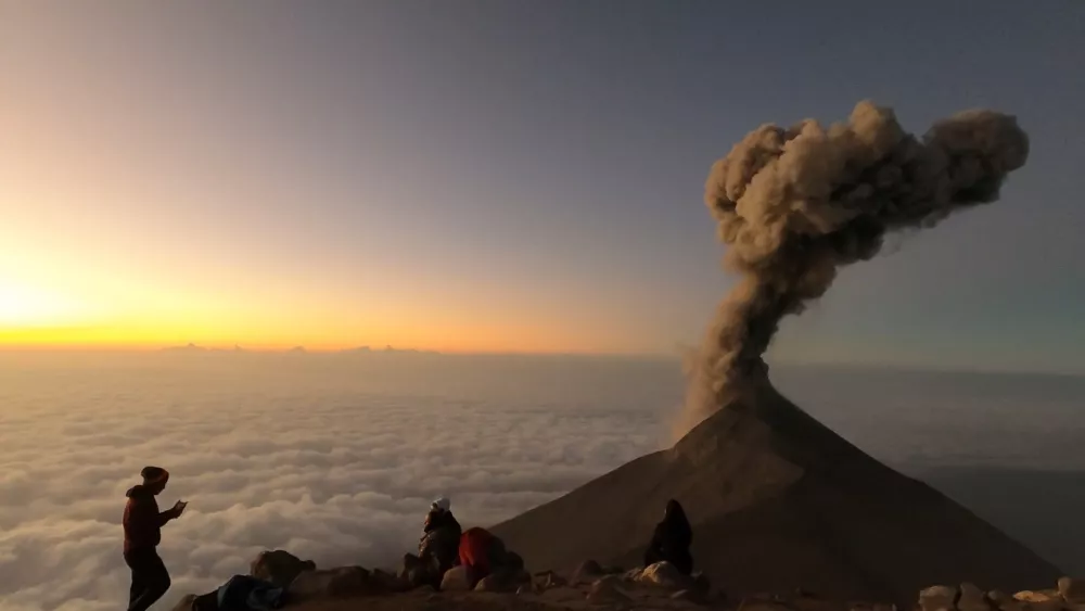 Путешествие к действующим вулканам чреваты последствиями...