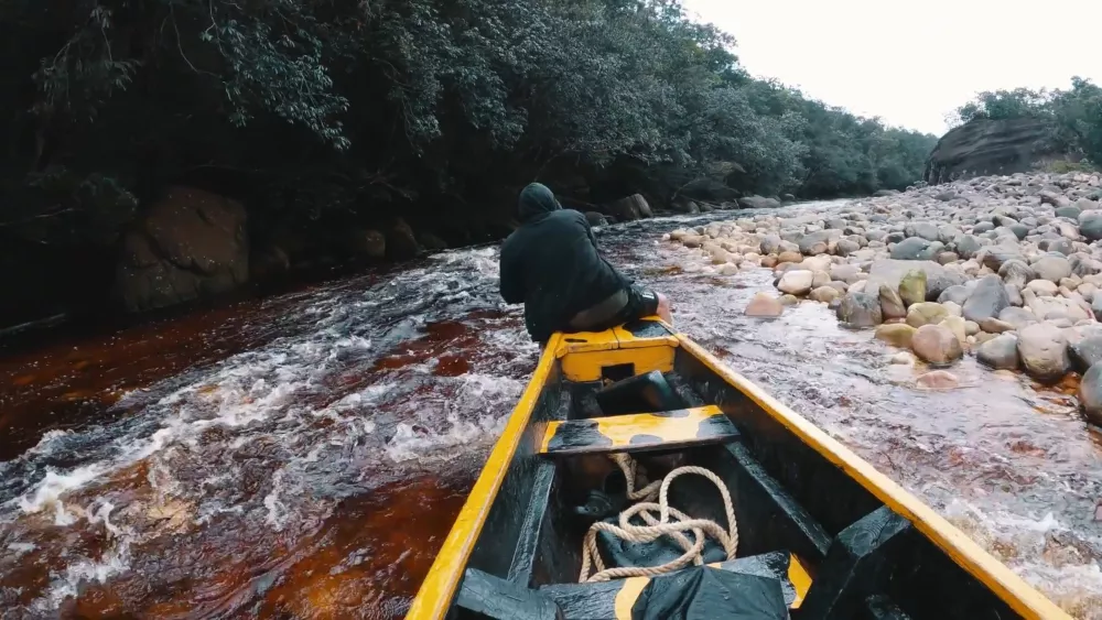 Рафтинг — спортивный сплав по горным рекам, также считается экстремальным видом спорта