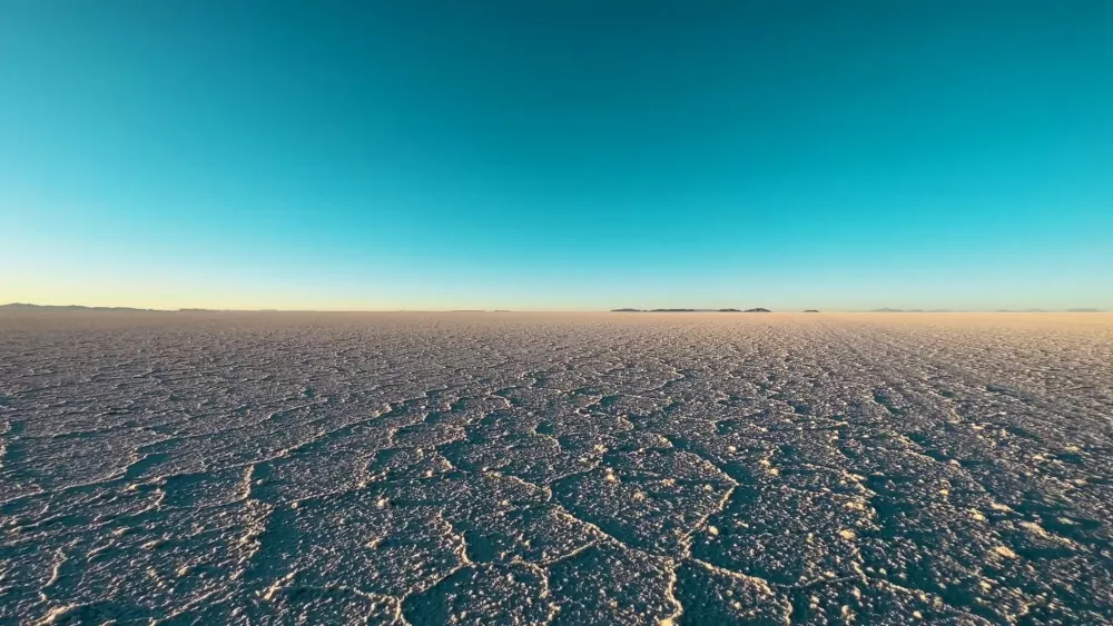 Салар-де-Уюни – крупнейший в мире солончак на юго-западе Боливии