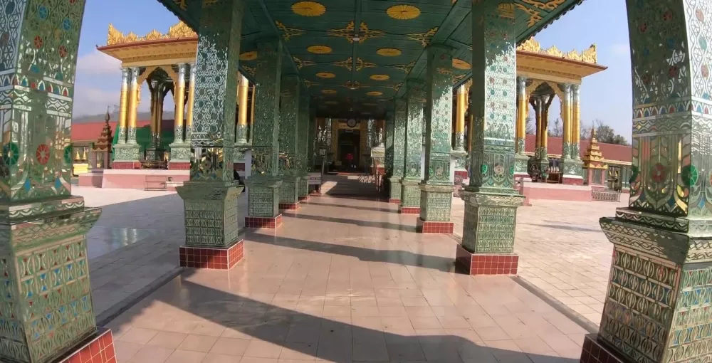 Сипо (Hsipaw) - прекрасный спокойный городок к северу от Мандалая, где время остановилось