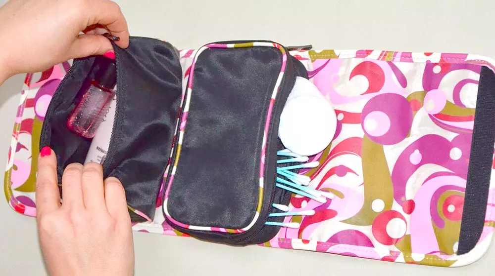 косметичку в дорогу