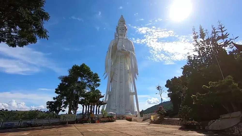 Статуи Далата