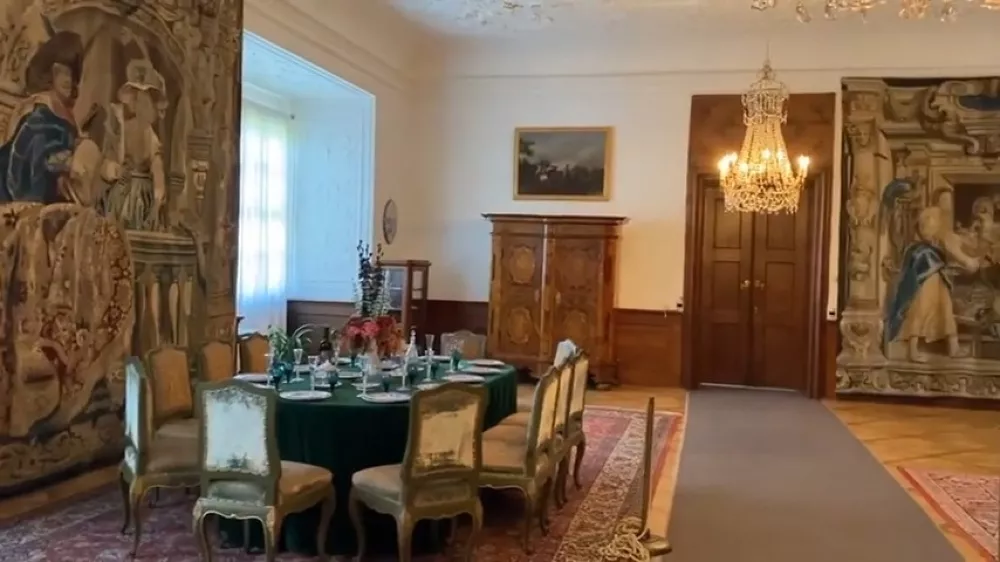 Столовая замка Наход