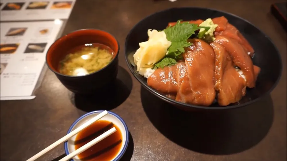 Свежие суши с рынка Цукидзи