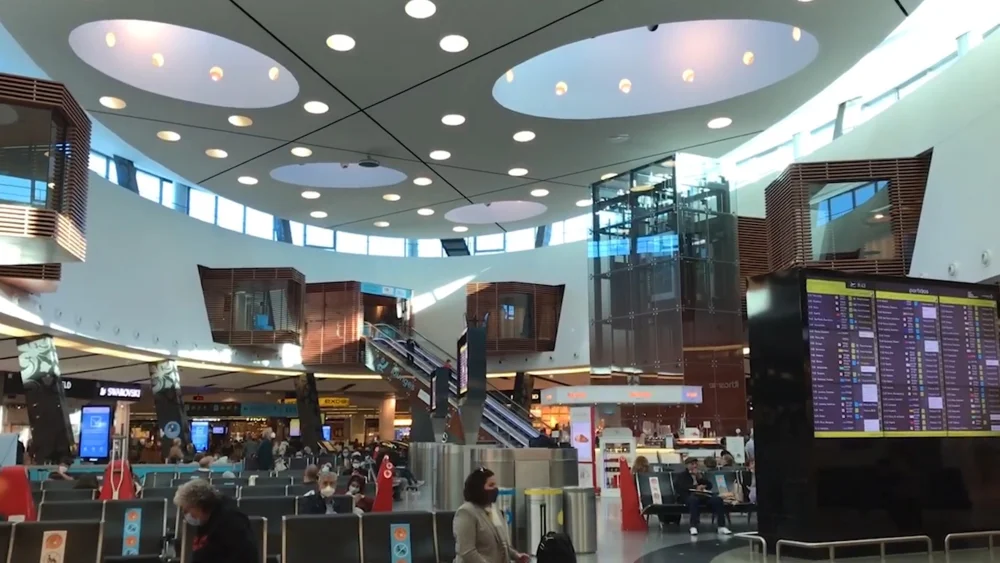 Аэропорт Лиссабона Портела - главный терминал