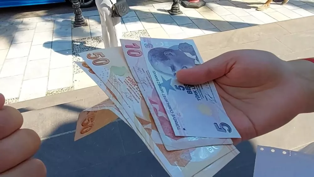 Турецкие лиры - наличка в руках