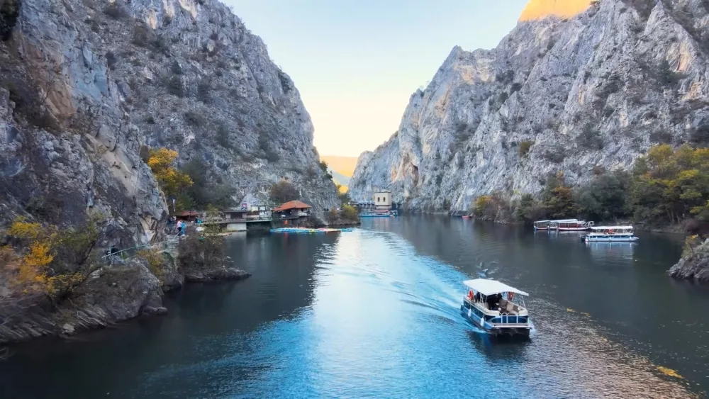 Турне на лодке по каньону Матка