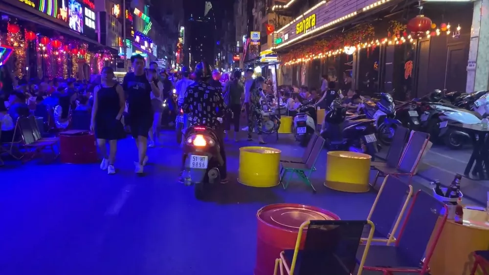 Улица вечеринок Bui Vien