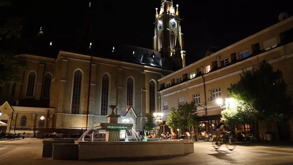 Вечерний Нови-Сад - второй по величине город в Сербии