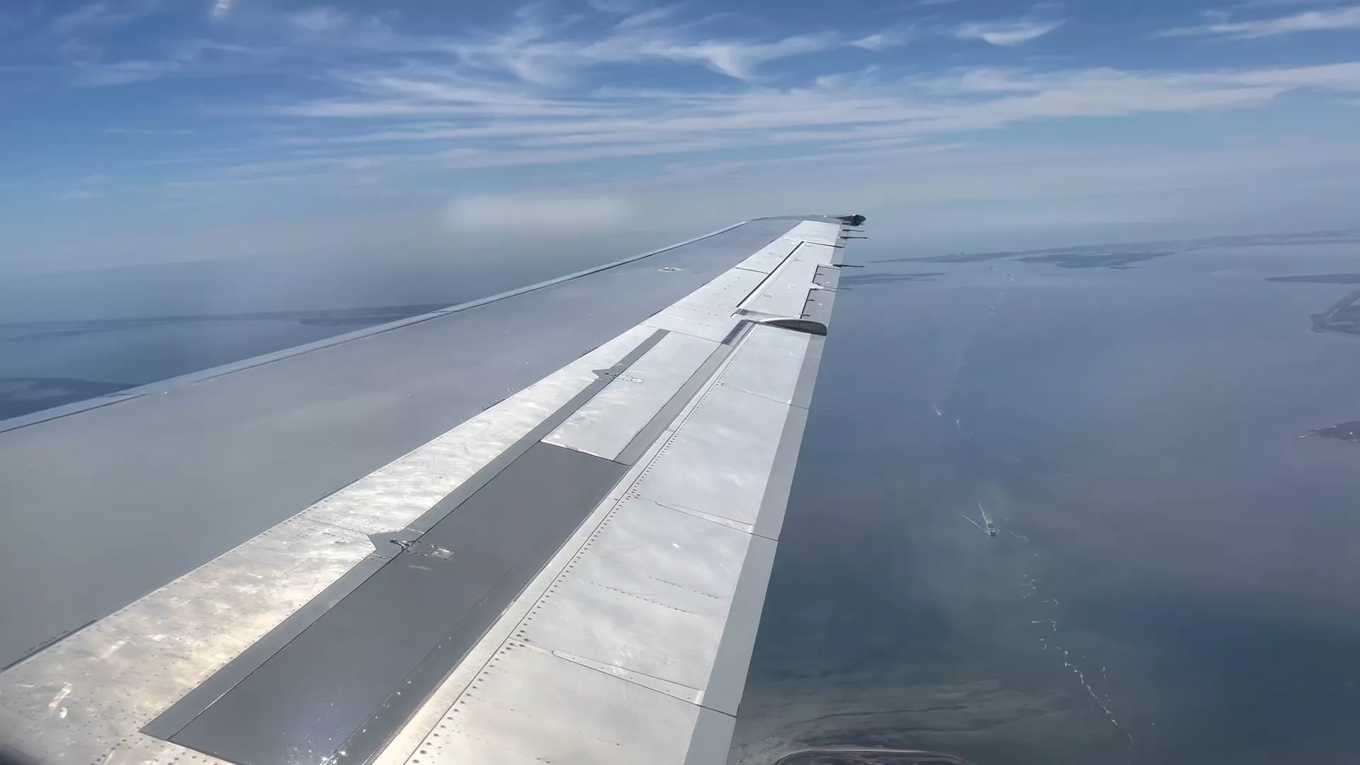 Виды из иллюминатора Boeing 757-200