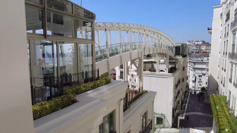 Виды из окна номера в отеле не всегда самые лучшие