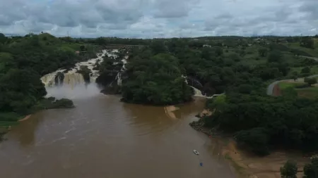 Quedas do Binga - водопад Бинга в Анголе