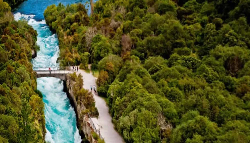 водопады Хука