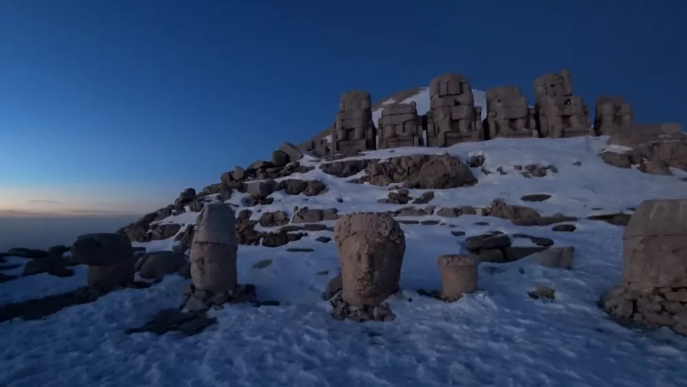 Восход солнца на горе Немрут - неповторимое зрелище