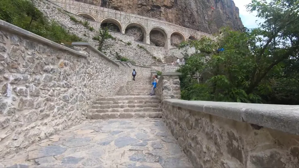 Meryem Ana Manastırı - высокогорный монастырь в Турции