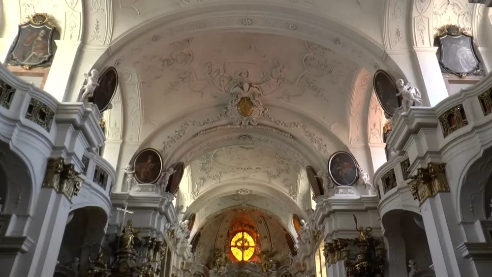 Замок Дюрнштайн - внутренний декор